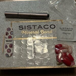 Sistaco Sustainable Press On Nails from 2025 Advent Calendar